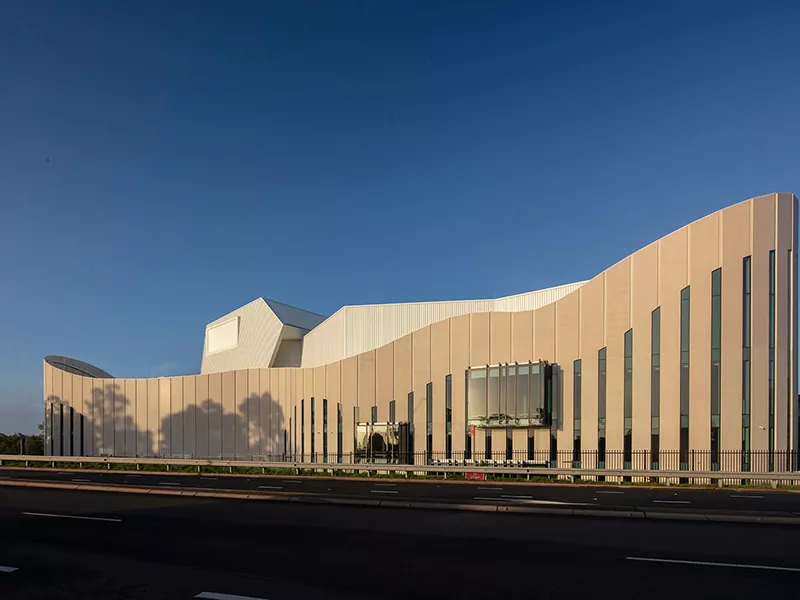 Naha Gedong Teater Struktur Baja Penting dina Arsitéktur Modern?