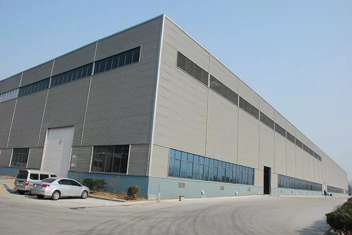 Kumaha Mawa Cahaya Alami kana Bengkel? Analisis System Daylighting pikeun Wangunan Steel-Struktur