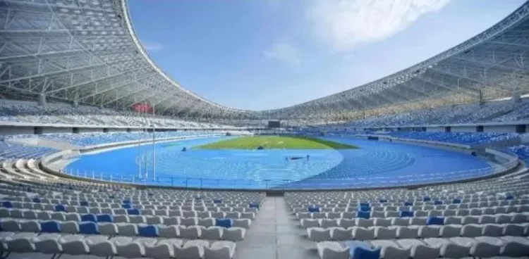 Stadion Puseur Olahraga Desain Steel